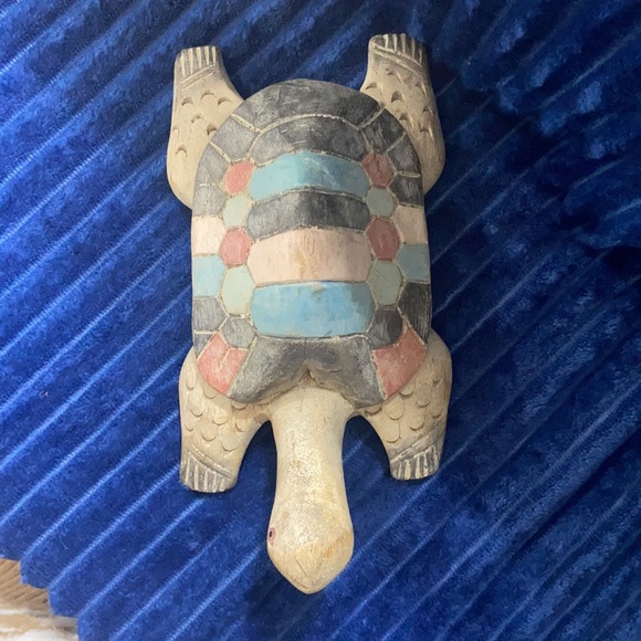 Hand carved Wood Turtle Figurine-Island Art Sculpture - Picture 2 of 6